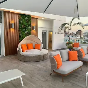 https://central-suites-tower.comcaribbean.com