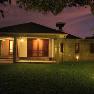 https://breezy-villa.negombohotels.net